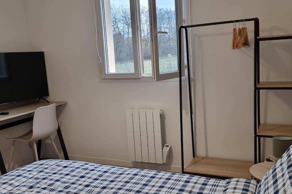 Belle Maison Climatisee Renovee Pac-Man Entre Collegues, Amis, Famille - Barbecue - Netflix - Prime - Baby Foot 50Cts Saint-Seurin-sur-l'Isle Exterior foto